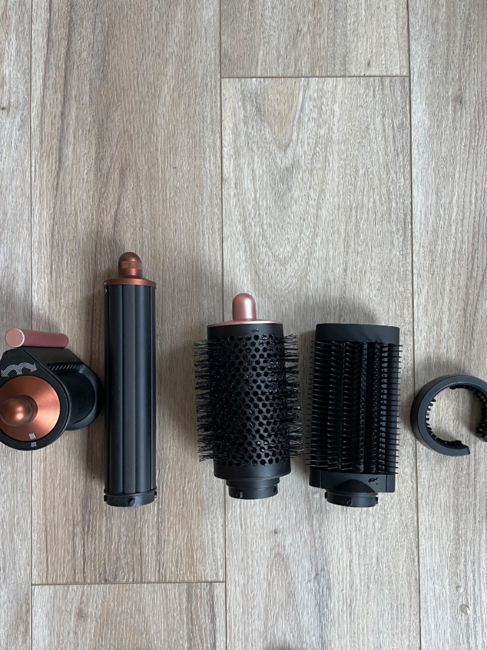 Dyson air wrap I.D straight + wavy - Picture 7 of 12